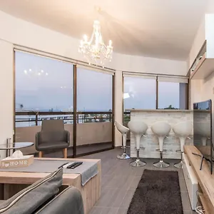 https://sea-view-flat-301.larnacahotels.org